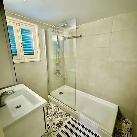 Begonvil 2 Bedroom Flat North Nicosia, Turkish Side * Nikosia